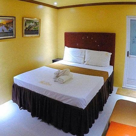 Reddoorz Plus @ Taj Hotel Tuguegarao Ngoại thất bức ảnh