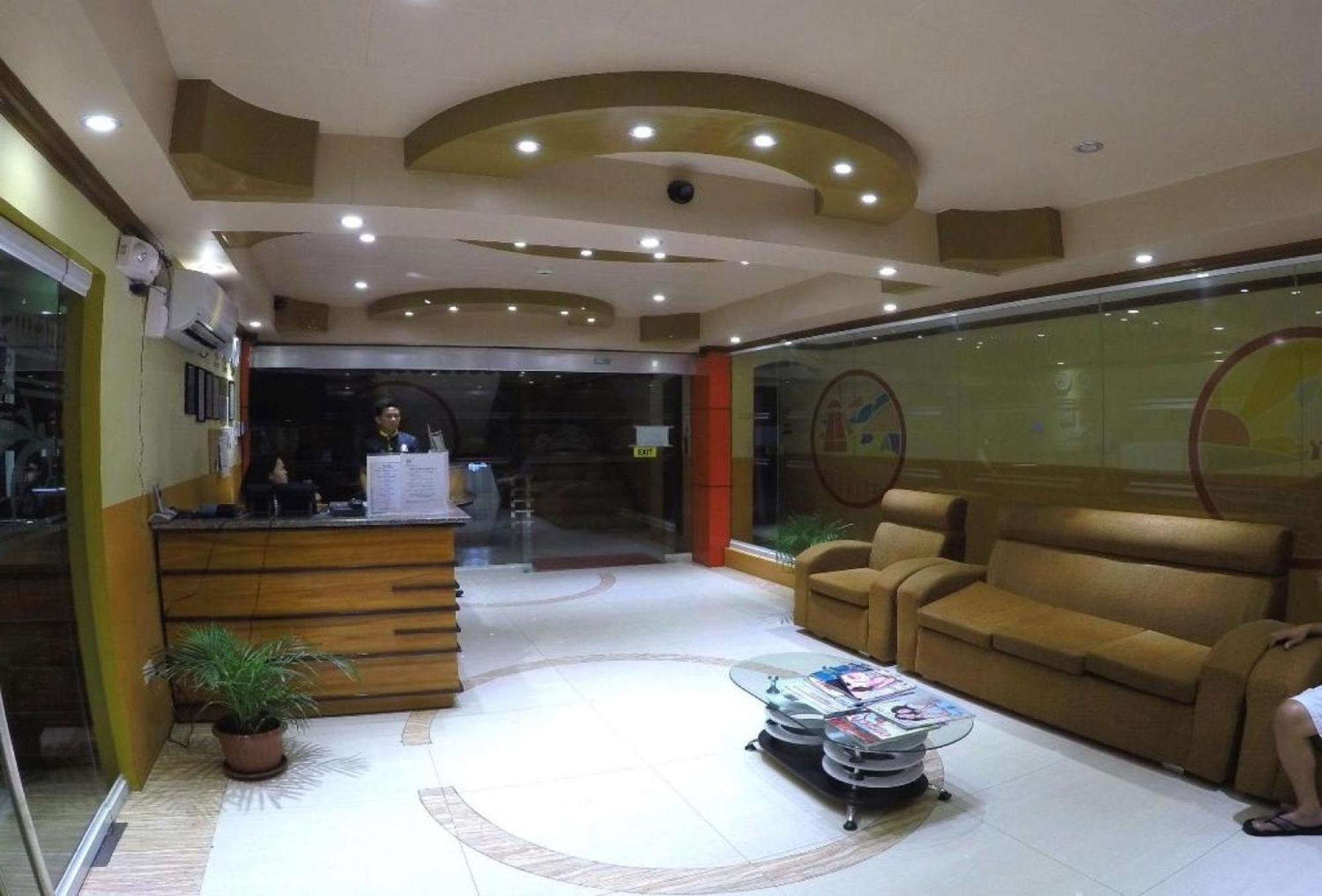 Reddoorz Plus @ Taj Hotel Tuguegarao Ngoại thất bức ảnh