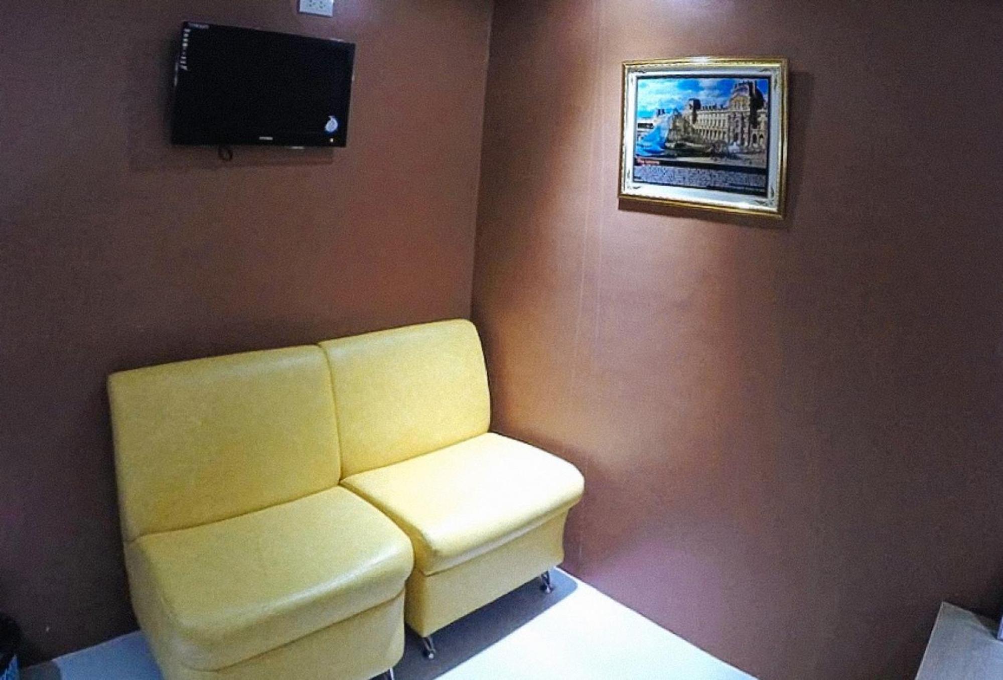 Reddoorz Plus @ Taj Hotel Tuguegarao Ngoại thất bức ảnh