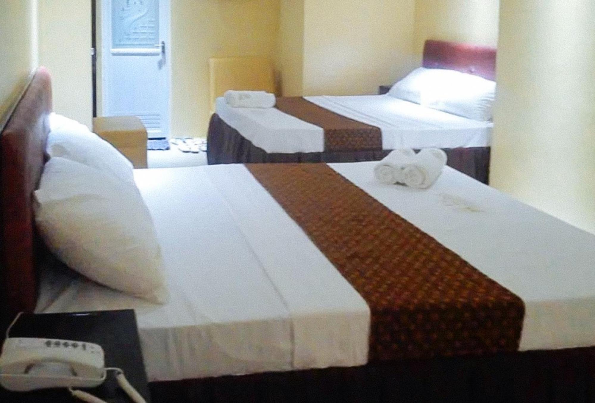 Reddoorz Plus @ Taj Hotel Tuguegarao Ngoại thất bức ảnh