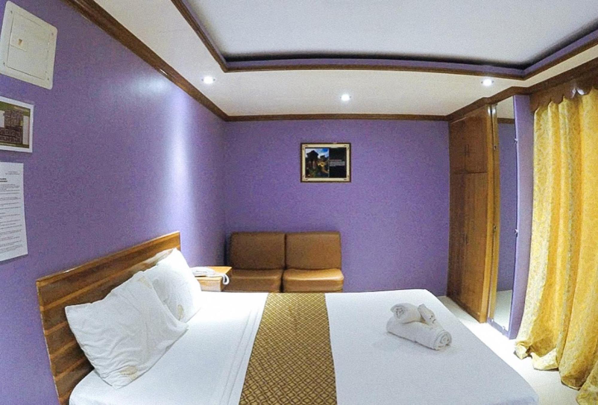 Reddoorz Plus @ Taj Hotel Tuguegarao Ngoại thất bức ảnh