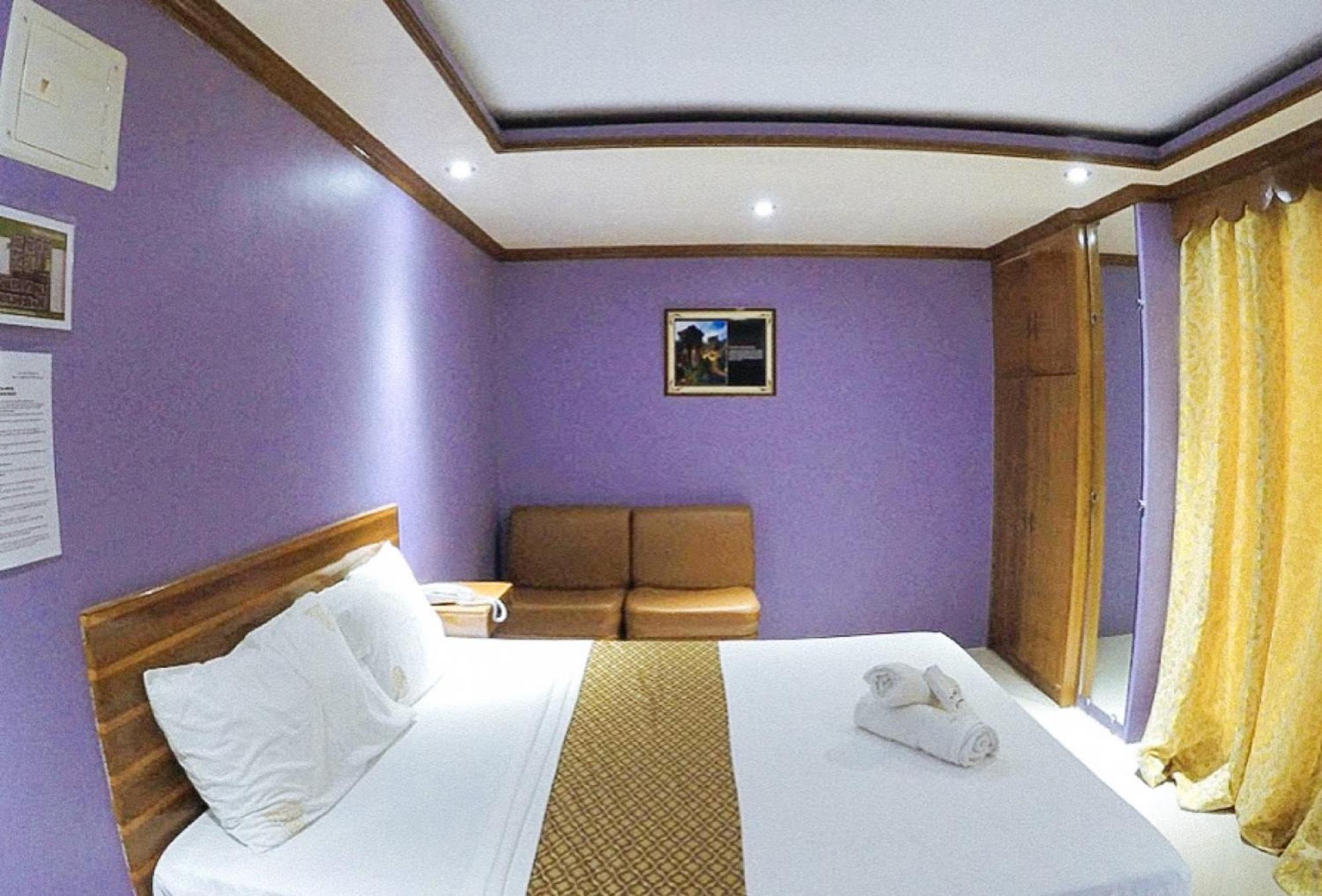 Reddoorz Plus @ Taj Hotel Tuguegarao Ngoại thất bức ảnh