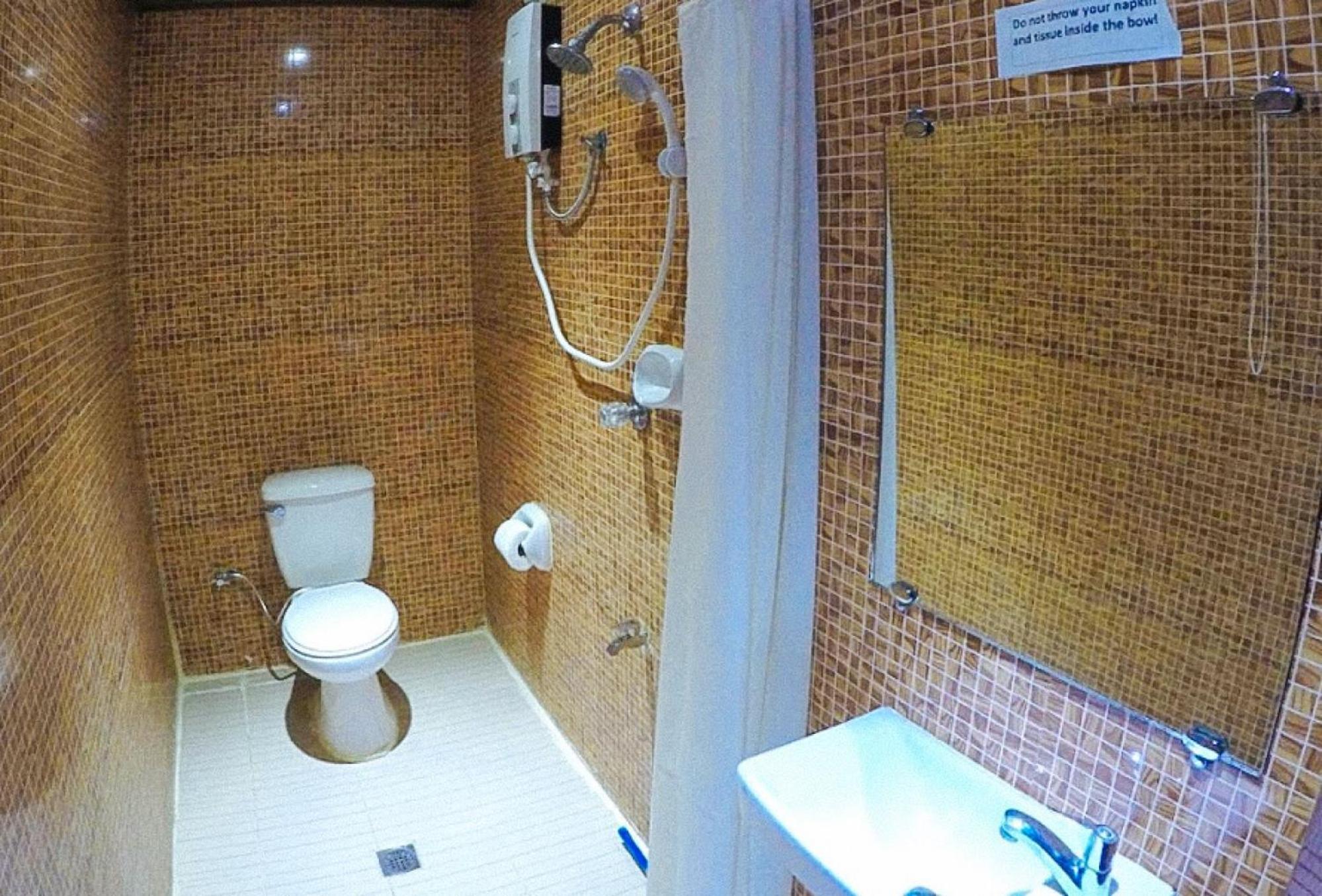 Reddoorz Plus @ Taj Hotel Tuguegarao Ngoại thất bức ảnh